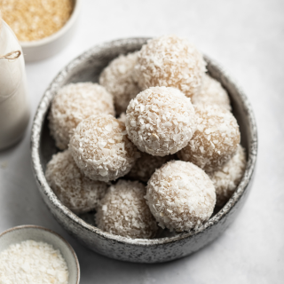 La noix de coco : le fruit exotique qui a conquis nos desserts !