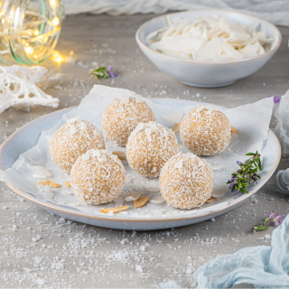 Boules à la poudre d'amande, fourrées au crema coco