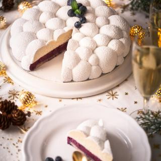 Bûche de Noël originale myrtille et vanille