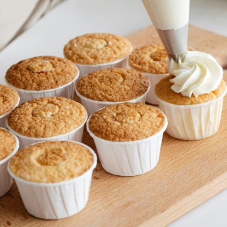 Le pochage sur les gâteaux : techniques, astuces